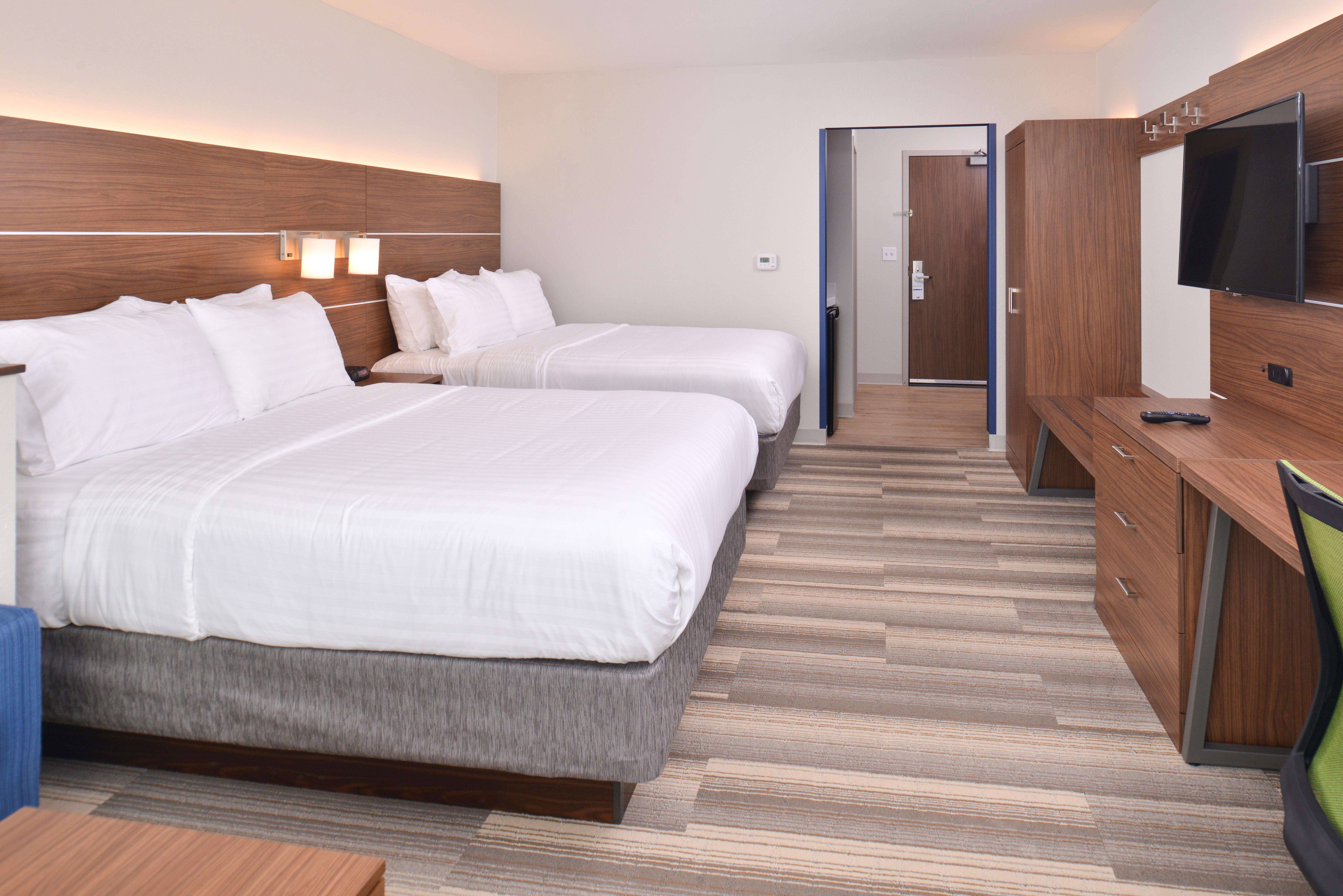Holiday Inn Express & Suites Omaha Airport By Ihg Carter Lake Exterior photo